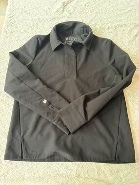 Figs Black Casual Button-Down Long Sleeve Shirt
